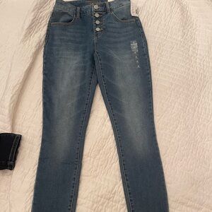 Brand new with tags Maurice’s Jegging jeans. Womens xs long